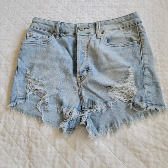 BKE Pants - BKE denim distressed Stella high rise shorts.  Sz 26